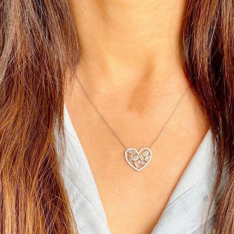 White heart necklace