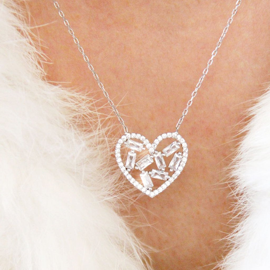 White heart necklace